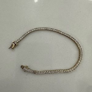 Tennis bracelet